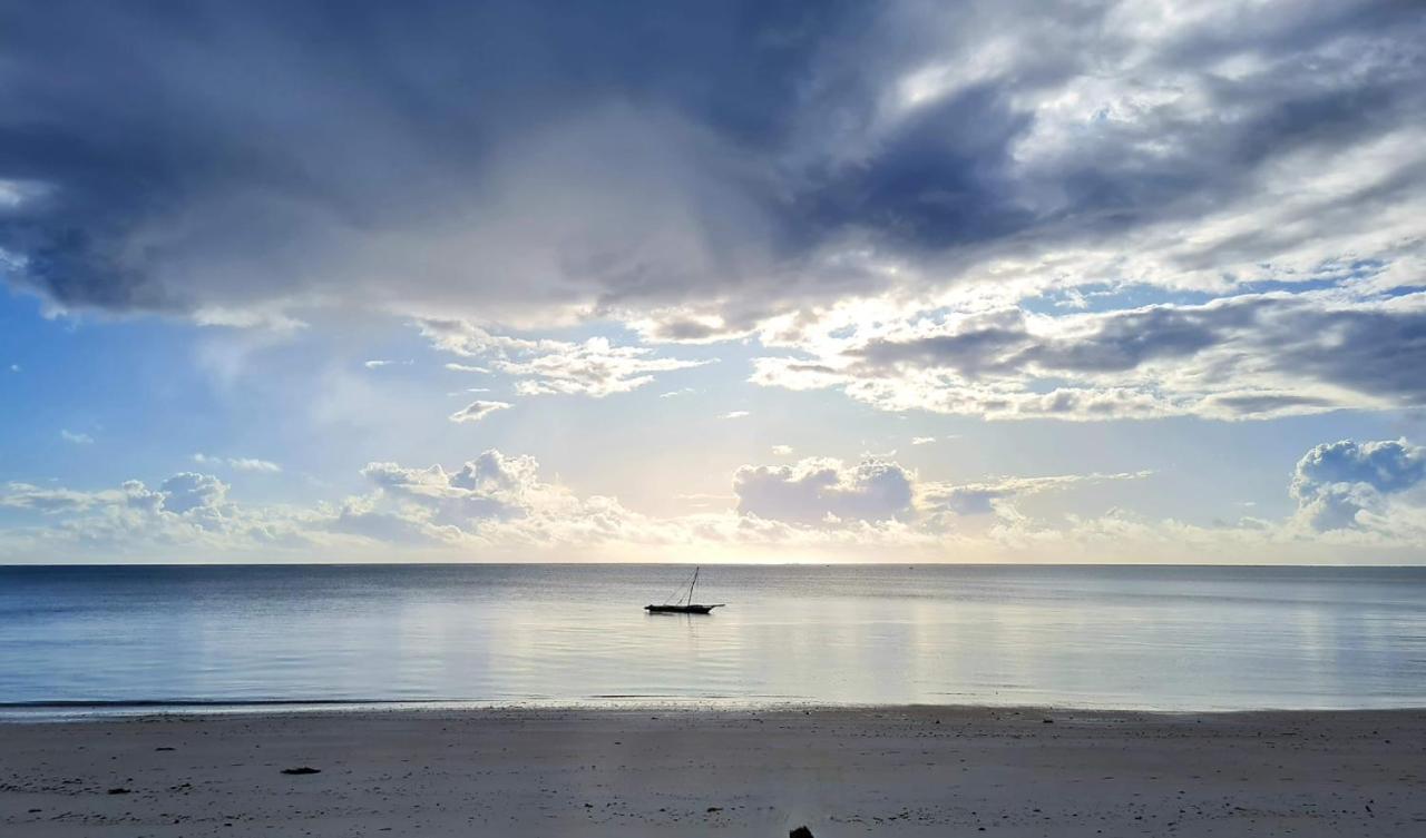 Beachfront Villa Ladha Ya Zanzibar 江比阿 外观 照片