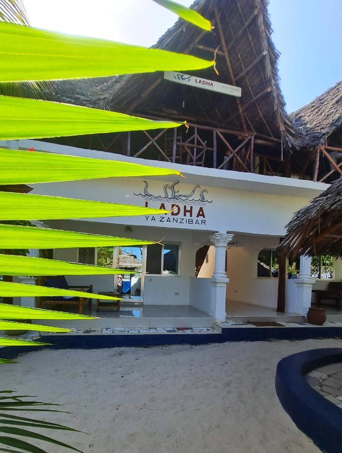 Beachfront Villa Ladha Ya Zanzibar 江比阿 外观 照片