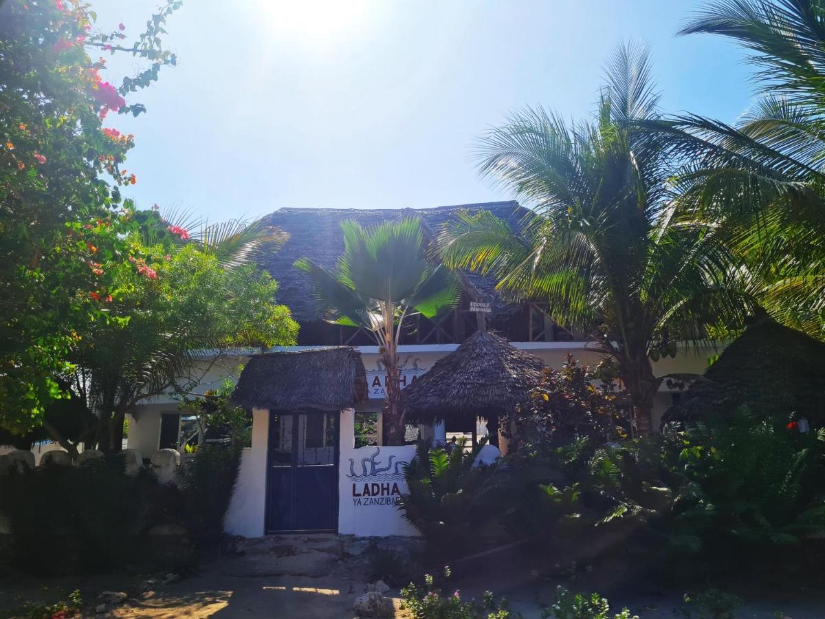 Beachfront Villa Ladha Ya Zanzibar 江比阿 外观 照片