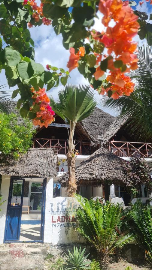 Beachfront Villa Ladha Ya Zanzibar 江比阿 外观 照片